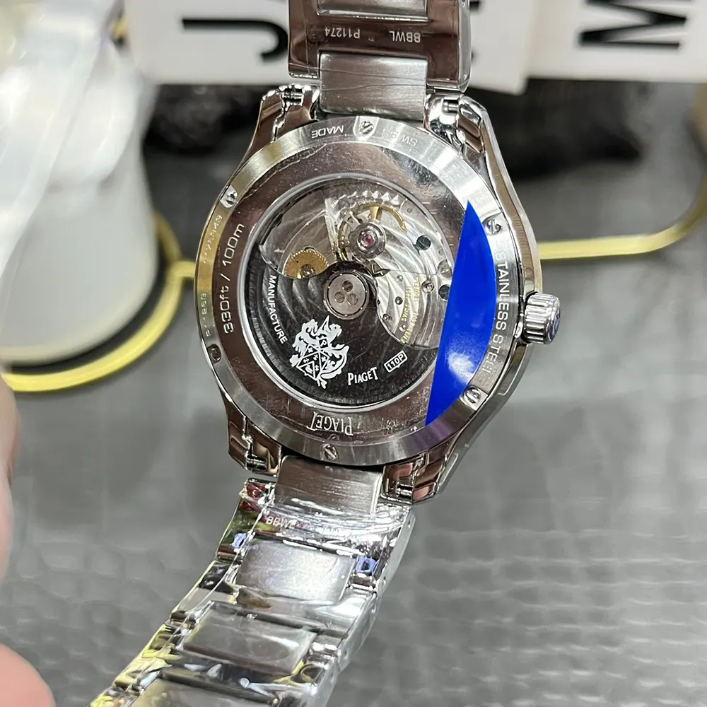 Piaget Men Polo Field Watch 38mm in Green (8)