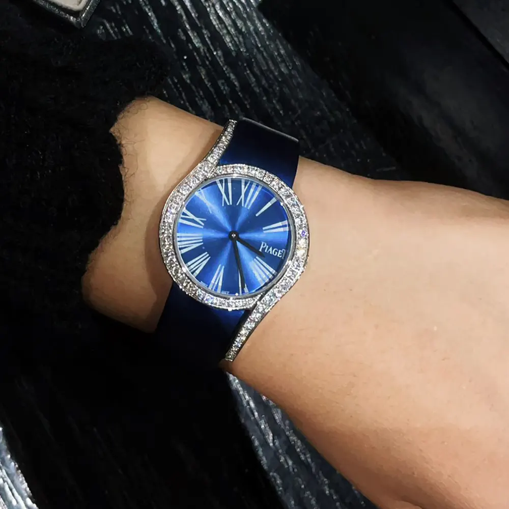 Piaget Women Limelight Gala 26mm in Blue and Diamonds (10)