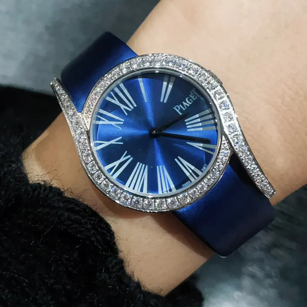 Piaget Women Limelight Gala 26mm in Blue and Diamonds (7)
