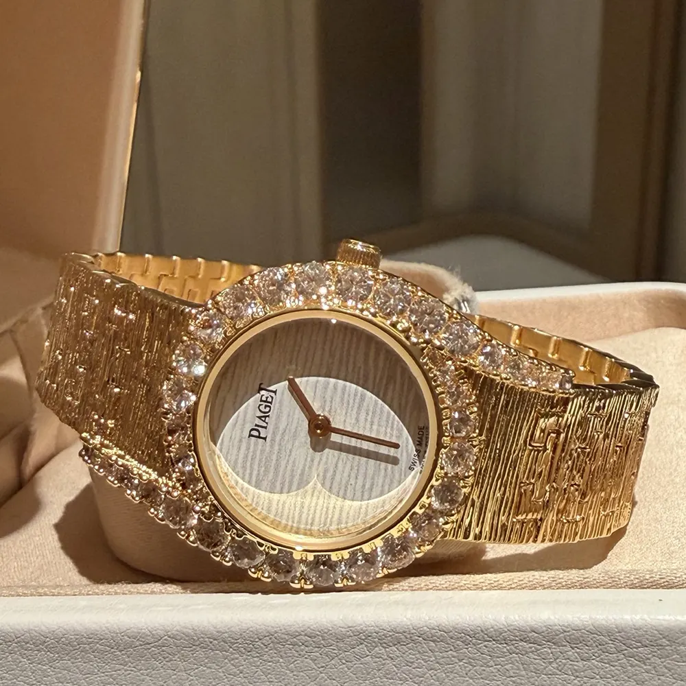 Piaget Women Limelight Gala Precious 27 mm in Rose Gold and Diamond (10)