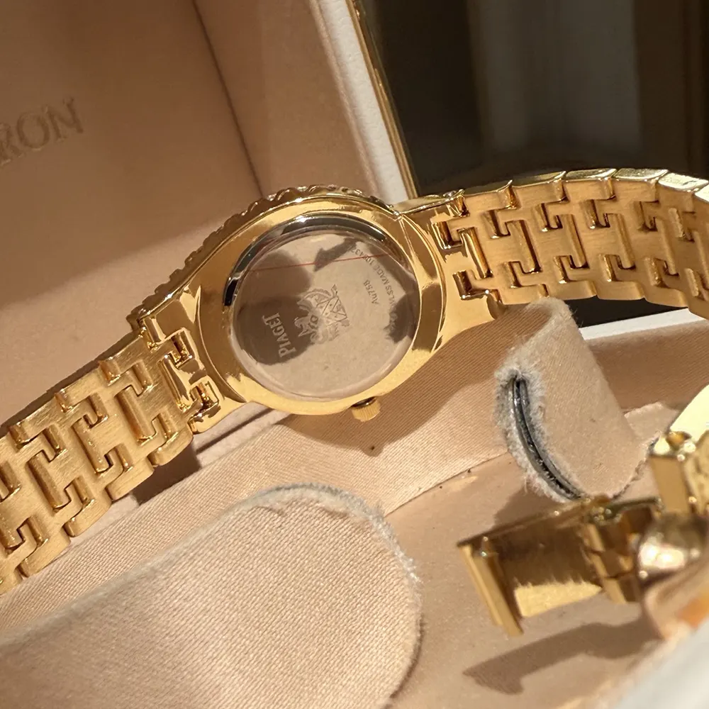 Piaget Women Limelight Gala Precious 27 mm in Rose Gold and Diamond (3)