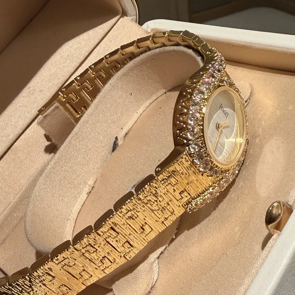 Piaget Women Limelight Gala Precious 27 mm in Rose Gold and Diamond (7)