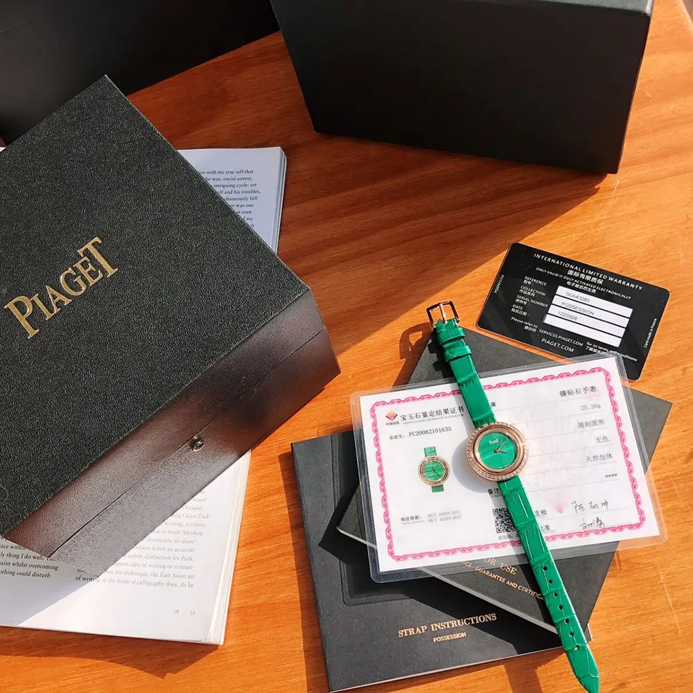 Piaget Women Possession 29mm in Malachite Rose Gold and Diamond (2)