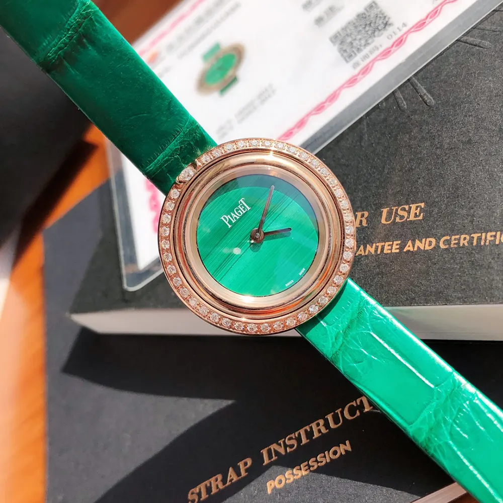 Piaget Women Possession 29mm in Malachite Rose Gold and Diamond (4)