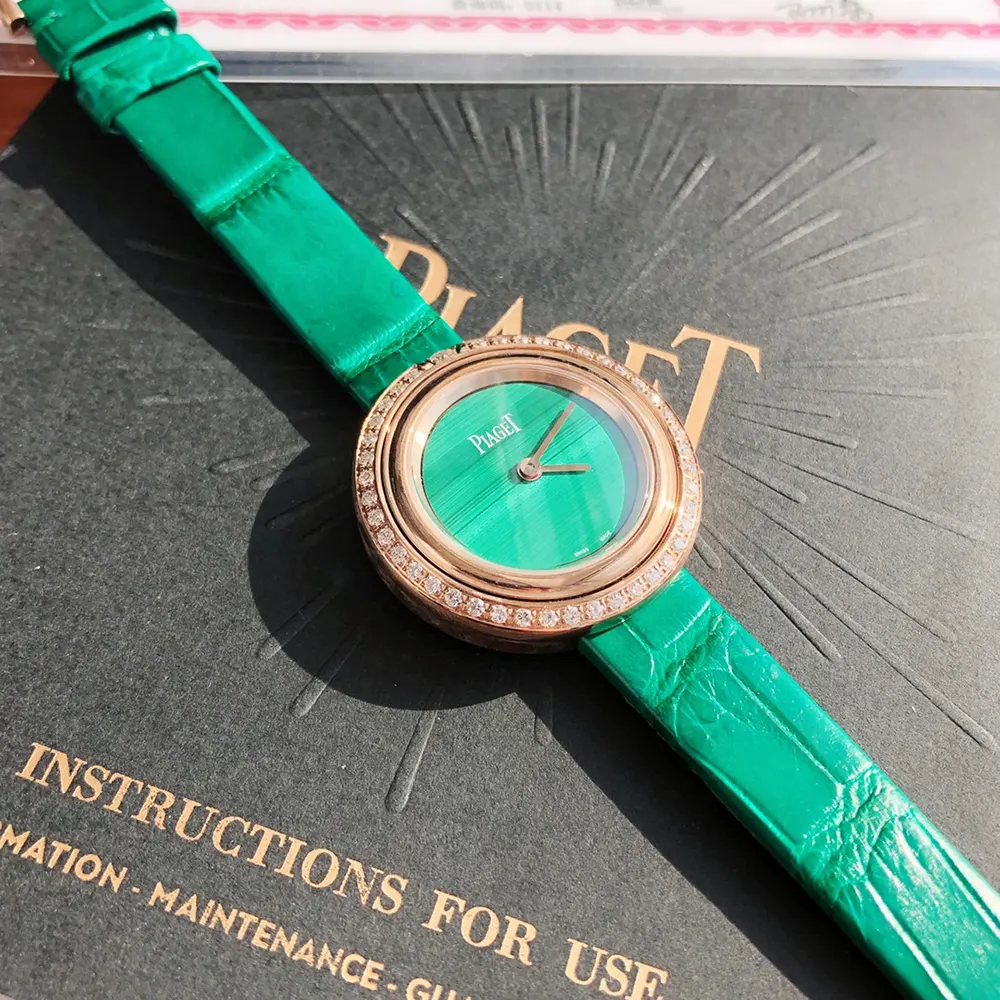 Piaget Women Possession 29mm in Malachite Rose Gold and Diamond (8)