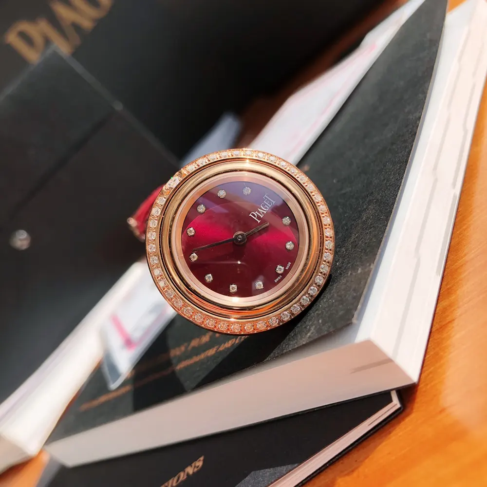 Piaget Women Possession 29mm in Plum Rose Gold and Diamond (6)