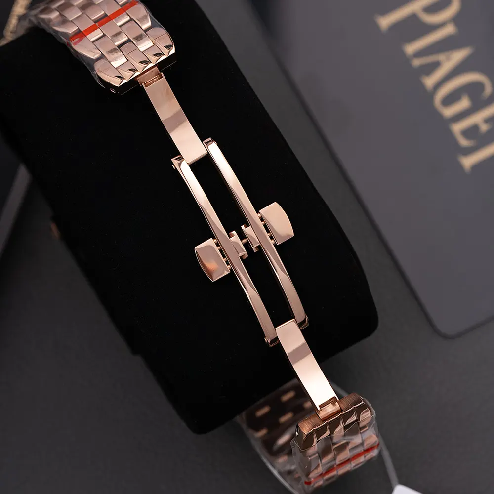 Piaget Women Sixtie 29mm in Rose Gold and Blue (10)