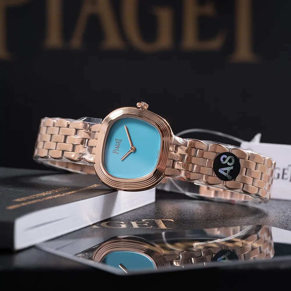 Piaget Women Sixtie 29mm in Rose Gold and Blue (5)