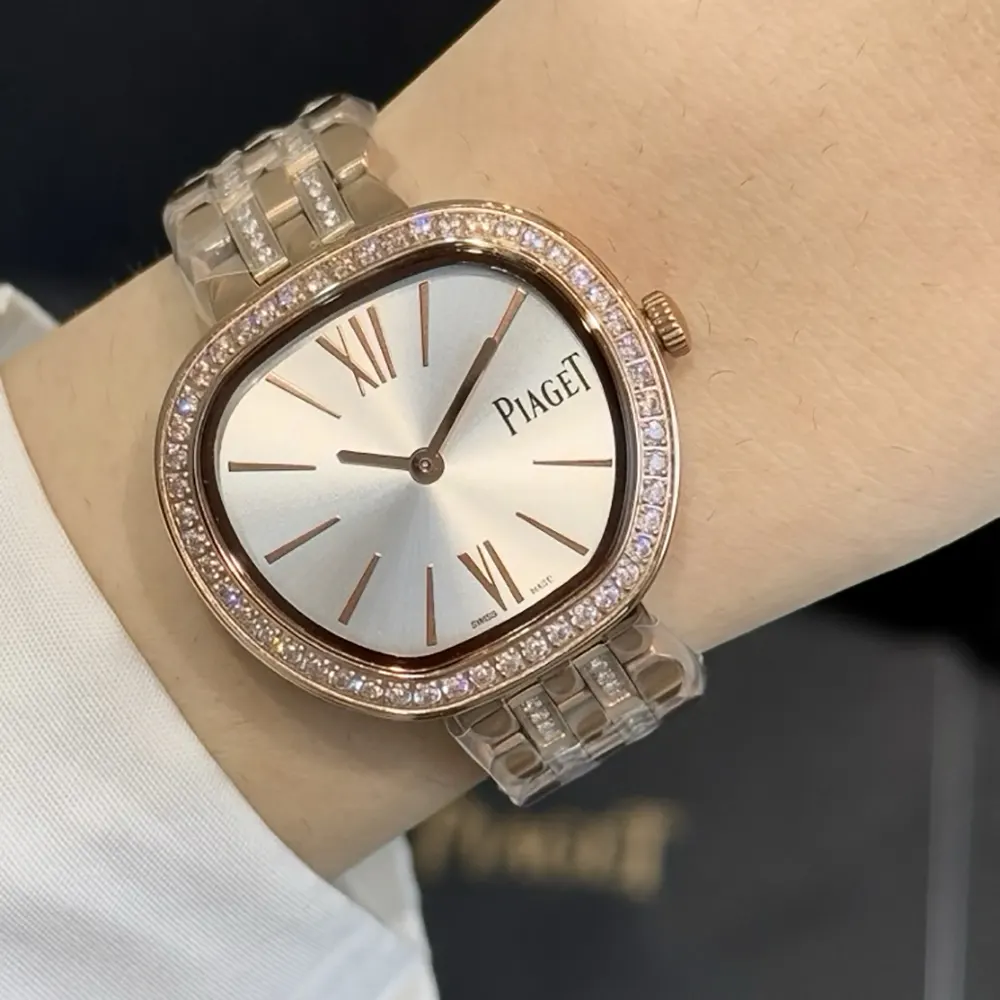 Piaget Women Sixtie 29mm in Rose Gold and Diamonds G0A50303 (10)