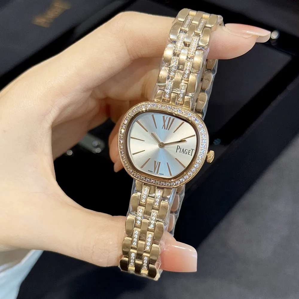 Piaget Women Sixtie 29mm in Rose Gold and Diamonds G0A50303 (7)