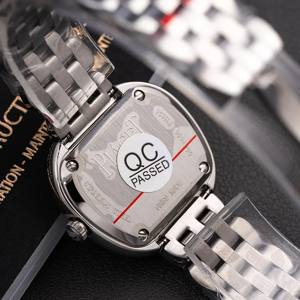 Piaget Women Sixtie 29mm in Sliver and Diamonds (9)