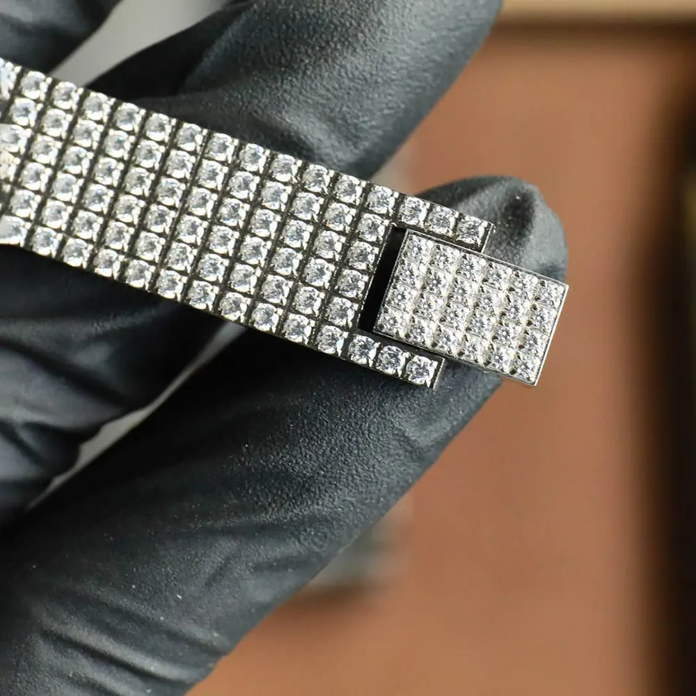 Piaget Women Traditional Watch Pave Set Diamond 26mm White Gold (8)