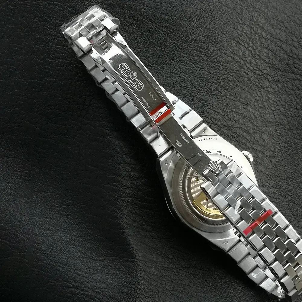 Rolex Men Land-Dweller 40mm Watch in Blue (9)