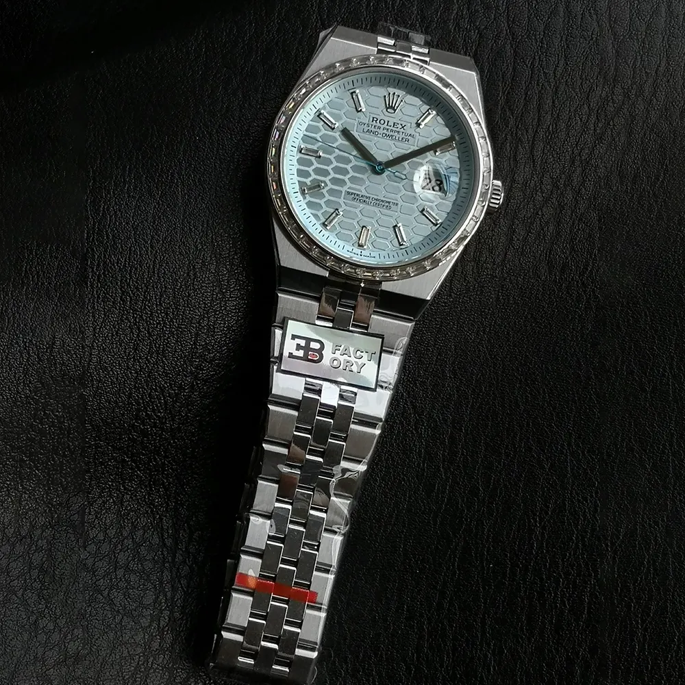 Rolex Men Land-Dweller 40mm in Blue and Diamonds (3)