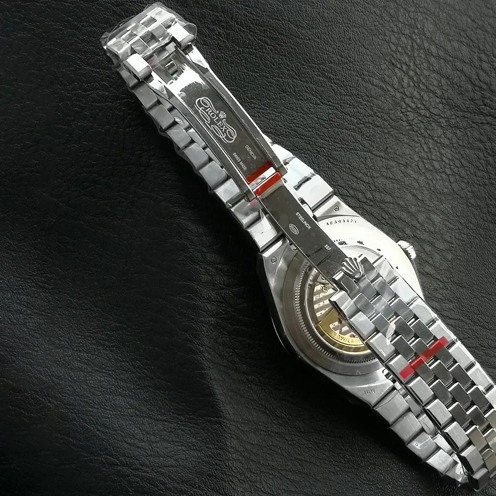 Rolex Men Land-Dweller 40mm in Blue and Diamonds (9)