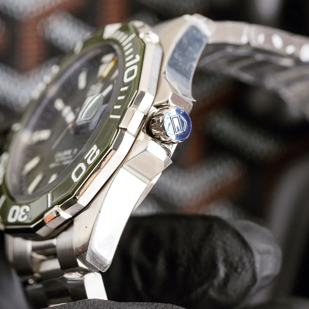 TAG Heuer Men Aquaracer 300M 43mm in Green and Stainless Steel (4)