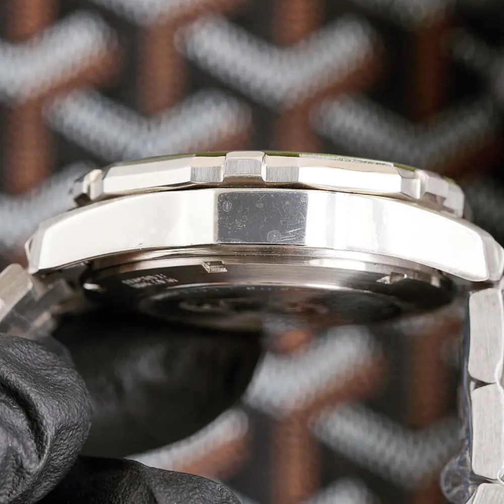 TAG Heuer Men Aquaracer 300M 43mm in Green and Stainless Steel (5)