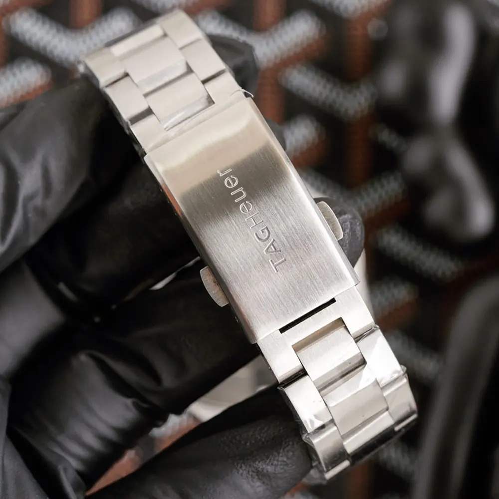 TAG Heuer Men Aquaracer 300M 43mm in Green and Stainless Steel (6)