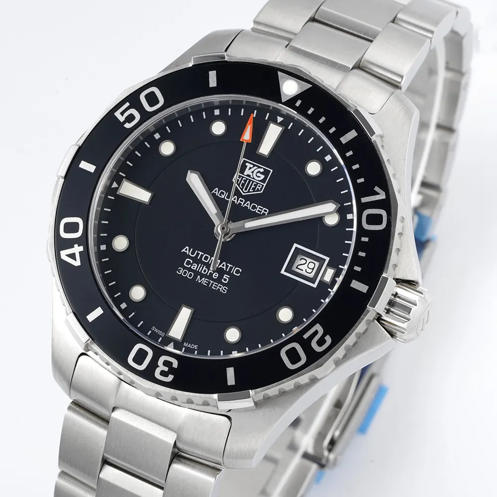 TAG Heuer Men Aquaracer Caliber 5 41mm in Black (4)