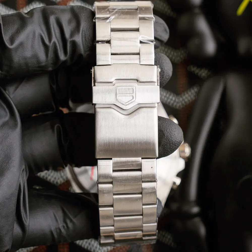 TAG Heuer Men Aquaracer Limited Edition 41 mm in Black Yellow (8)