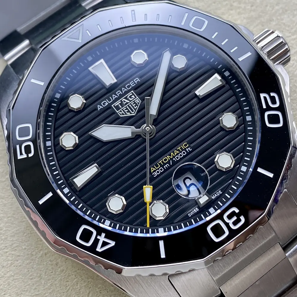 TAG Heuer Men Aquaracer Professional 300 Date 36mm in Black (3)