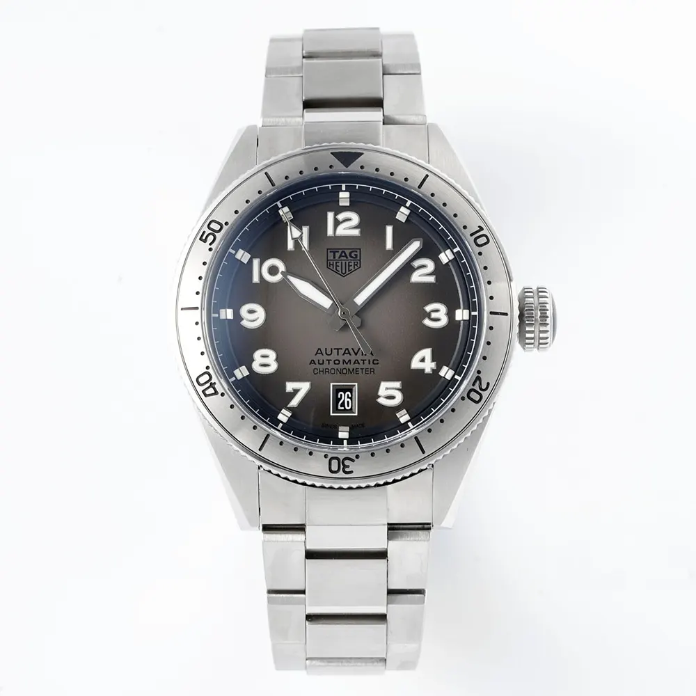 TAG Heuer Men Autavia Caliber 5 41mm in Black (2)