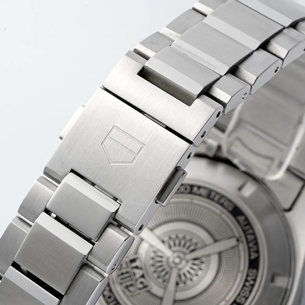 TAG Heuer Men Autavia Caliber 5 41mm in Black (5)