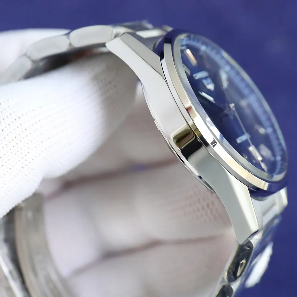 TAG Heuer Men Carrera Date Automatic 36mm in Blue (7)