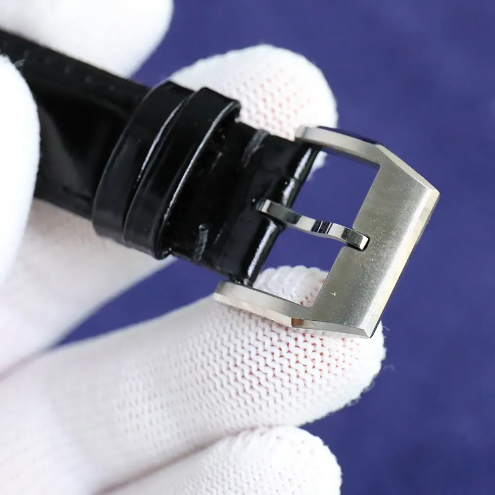 TAG Heuer Men Carrera Date Automatic 39mm in Black (5)