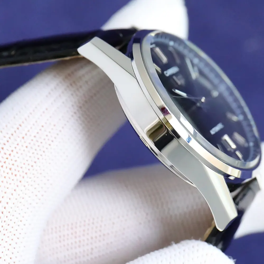 TAG Heuer Men Carrera Date Automatic 39mm in Black (7)