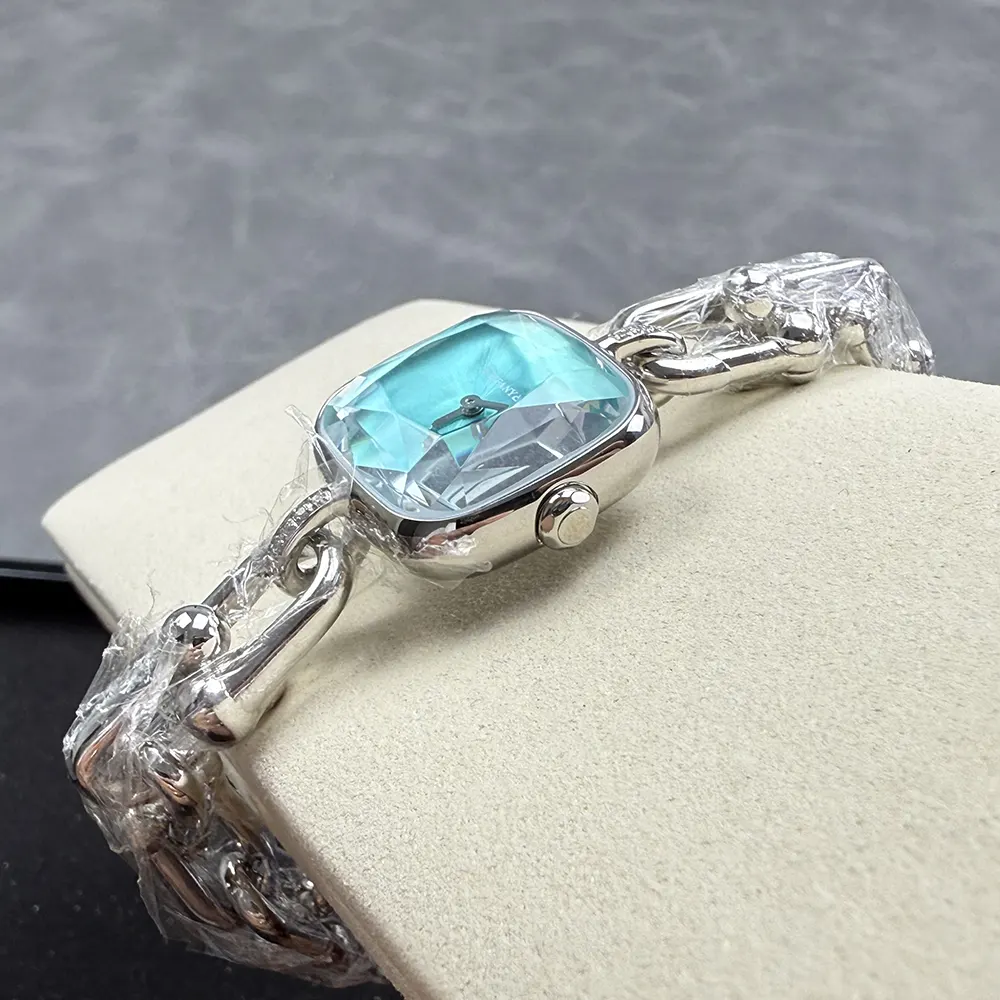 Tiffany Women HardWear Watch in Sterling Silver and Steel with Diamonds (8)