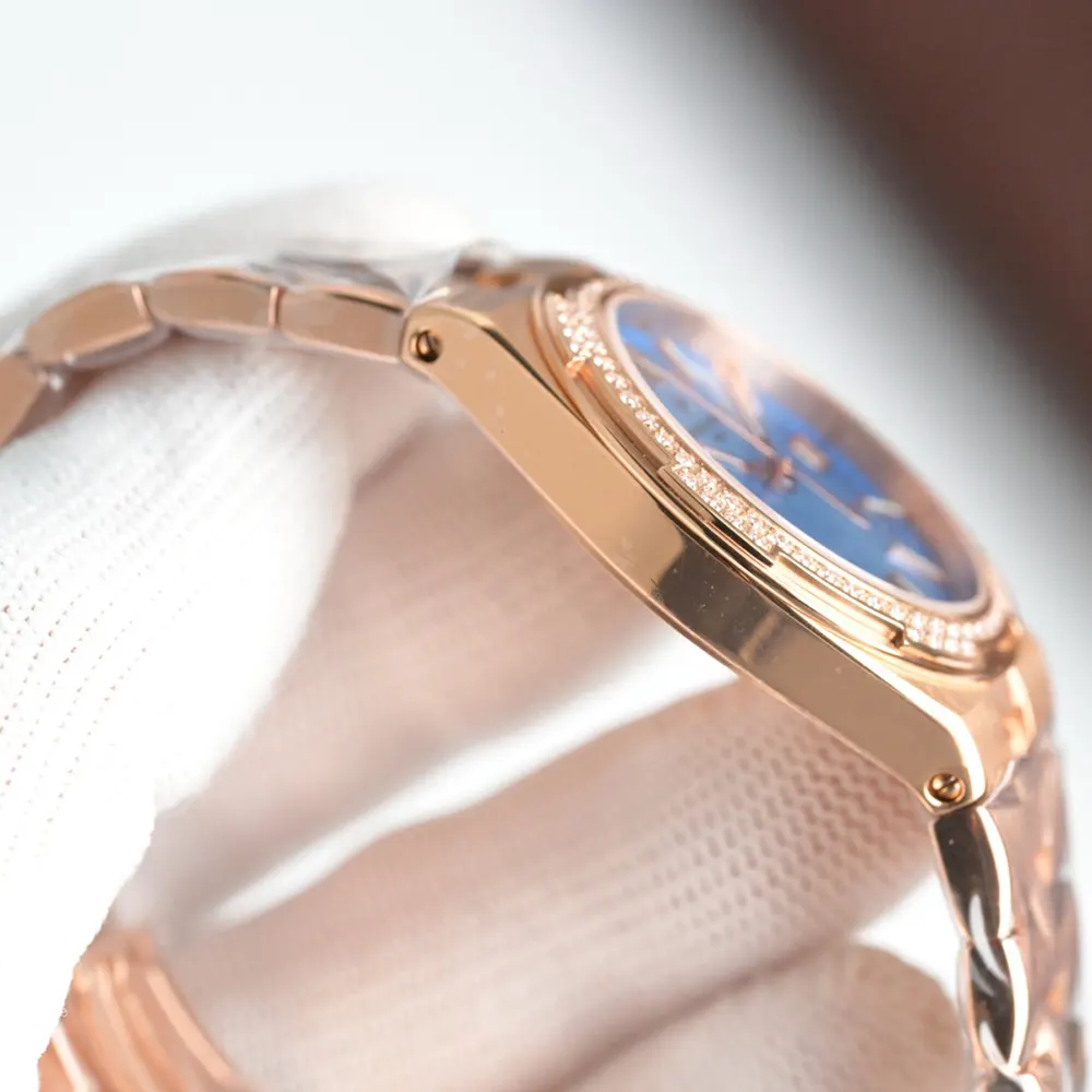 Vacheron Constantin Women Overseas Self-winding 33 mm Pink Gold and Denim Blue (5)