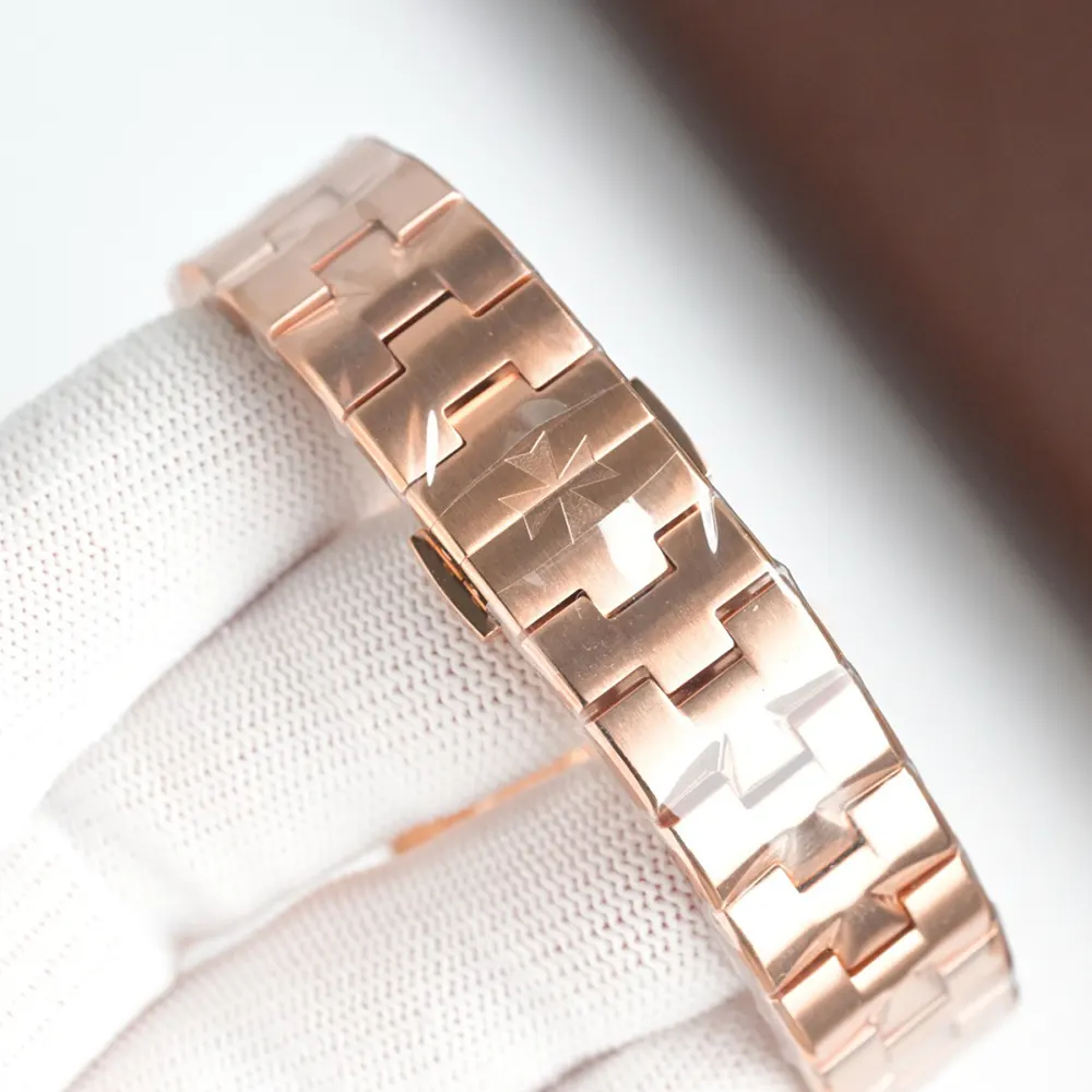 Vacheron Constantin Women Overseas Self-winding 33 mm Pink Gold and Denim Blue (6)