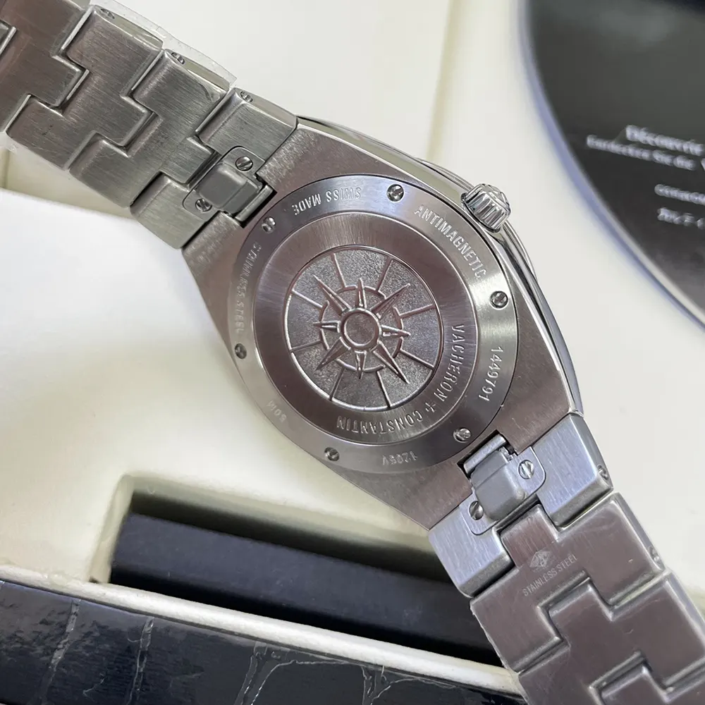 Vacheron Constantin Women Overseas Self-winding 33 mm Stainless steel and Denim Blue (10)