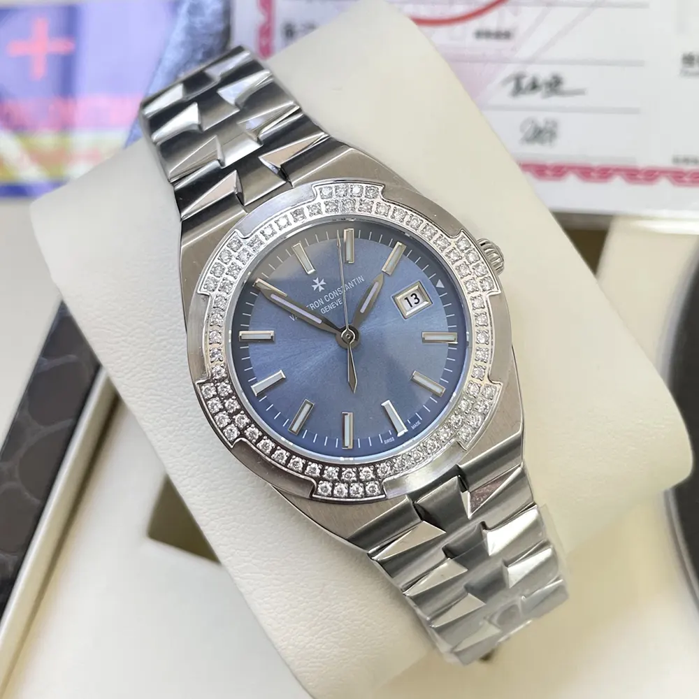 Vacheron Constantin Women Overseas Self-winding 33 mm Stainless steel and Denim Blue (4)