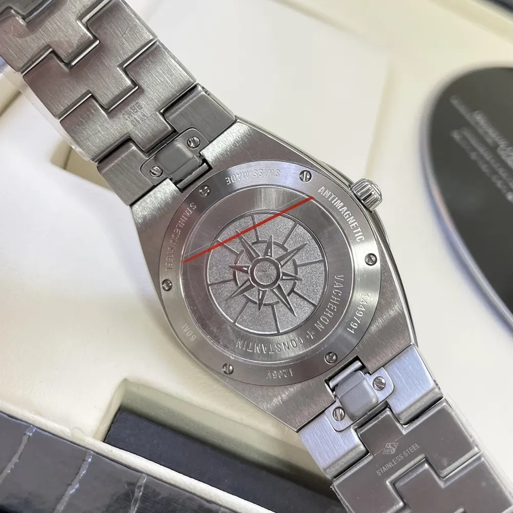 Vacheron Constantin Women Overseas Self-winding 35 mm Steel and Satin Pink (10)