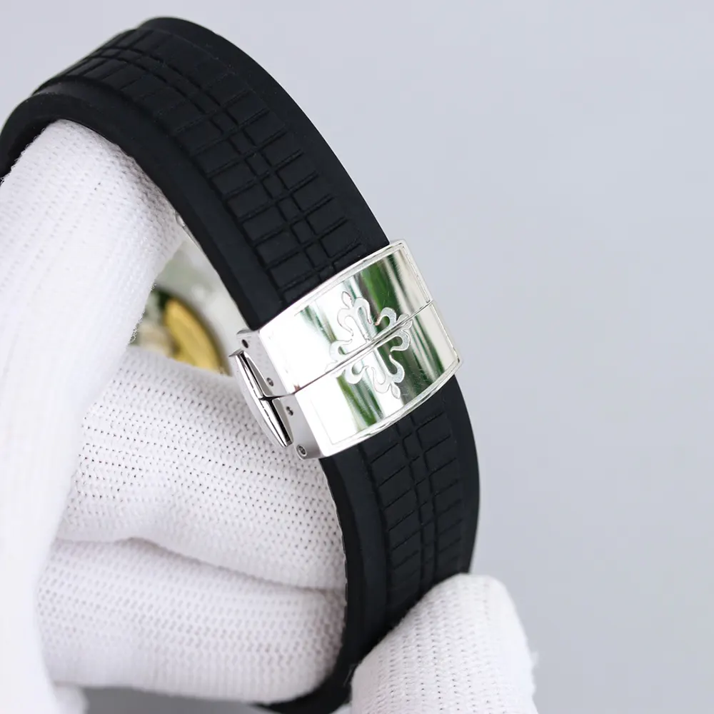 Patek Philippe Men Aquanaut Travel Time Self-winding 40.8 mm in Black and Black Strap (8)