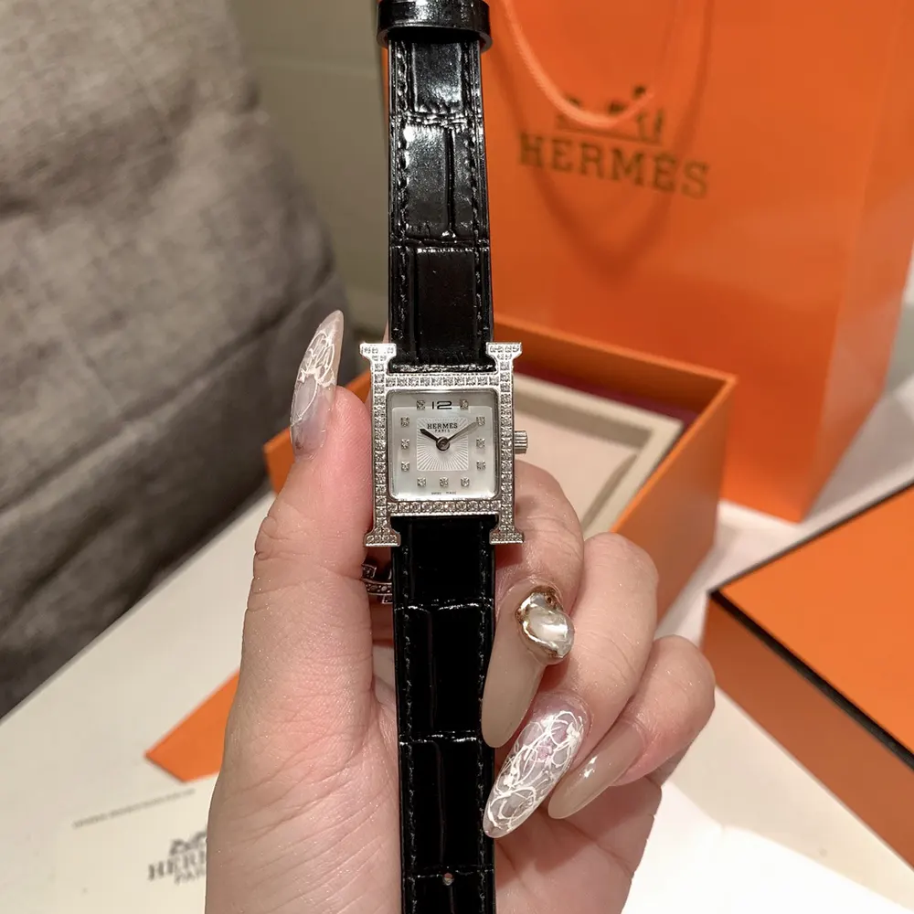 Hermes Women Heure H Watch Small Model 25 mm-Silver W403064WW00 (2)