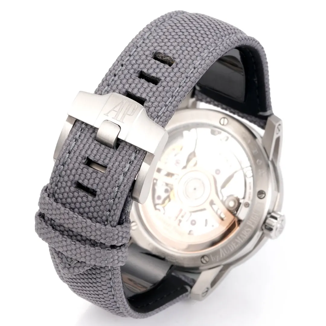 Audemars Piguet Men Code 11.59 41 mm Stainless Steel in Blue (8)