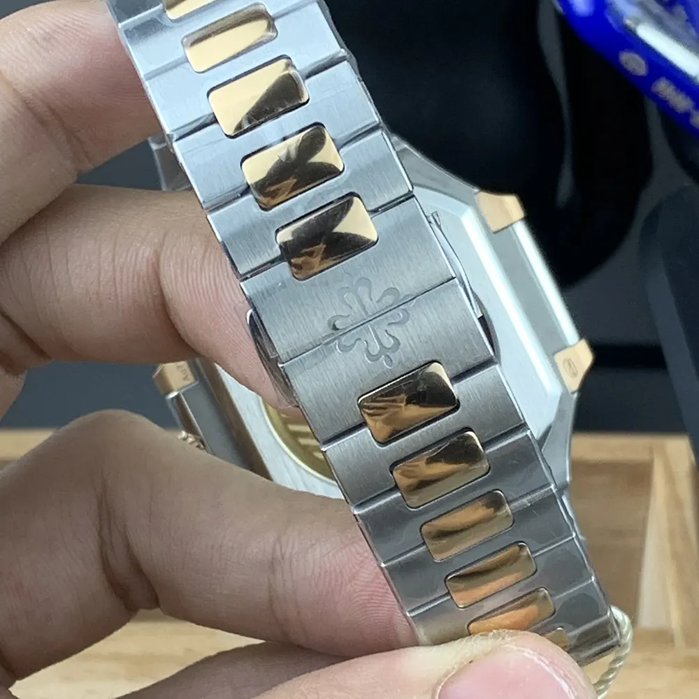 Patek Philippe Men Cubitus 45mm in Sunburst Blue 58211AR-001 (7)