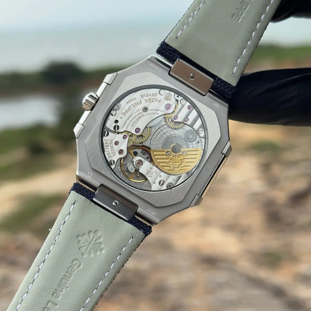 Patek Philippe Men Cubitus 45mm in Sunburst Blue 5822P-001 (10)