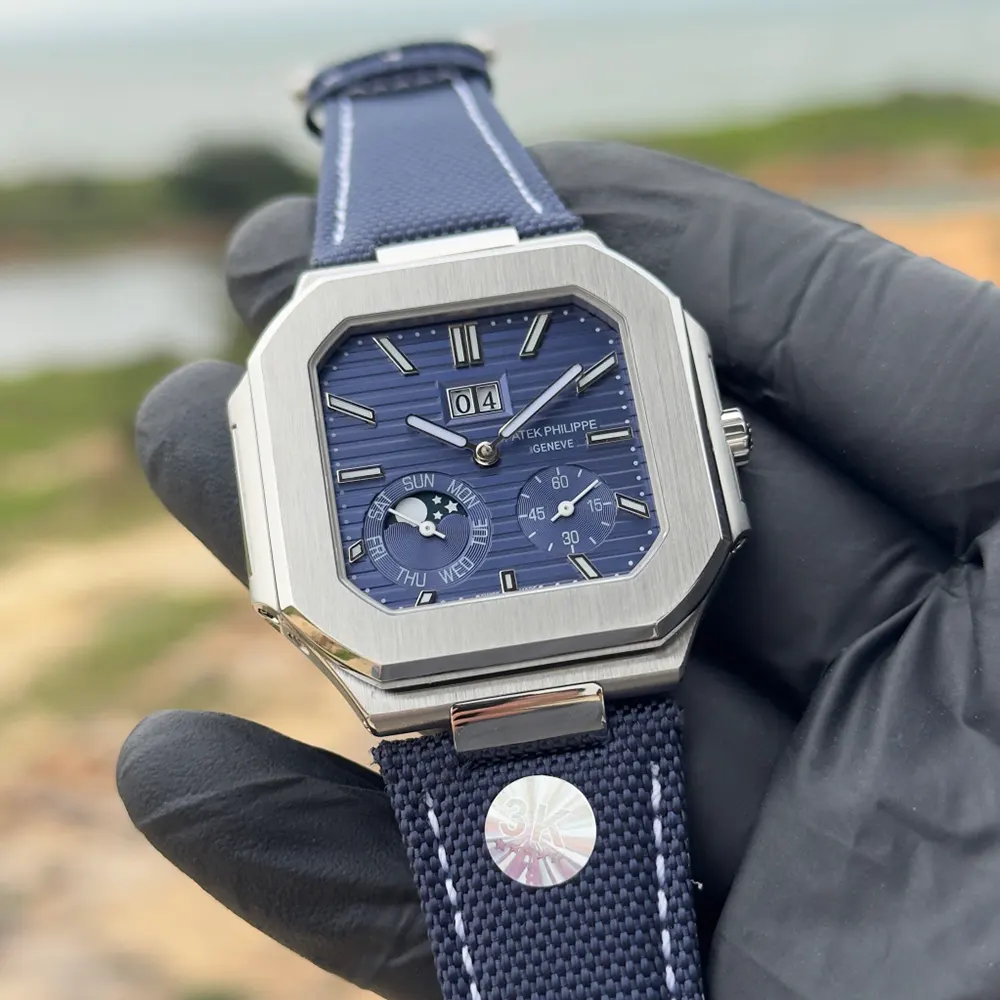 Patek Philippe Men Cubitus 45mm in Sunburst Blue 5822P-001 (5)