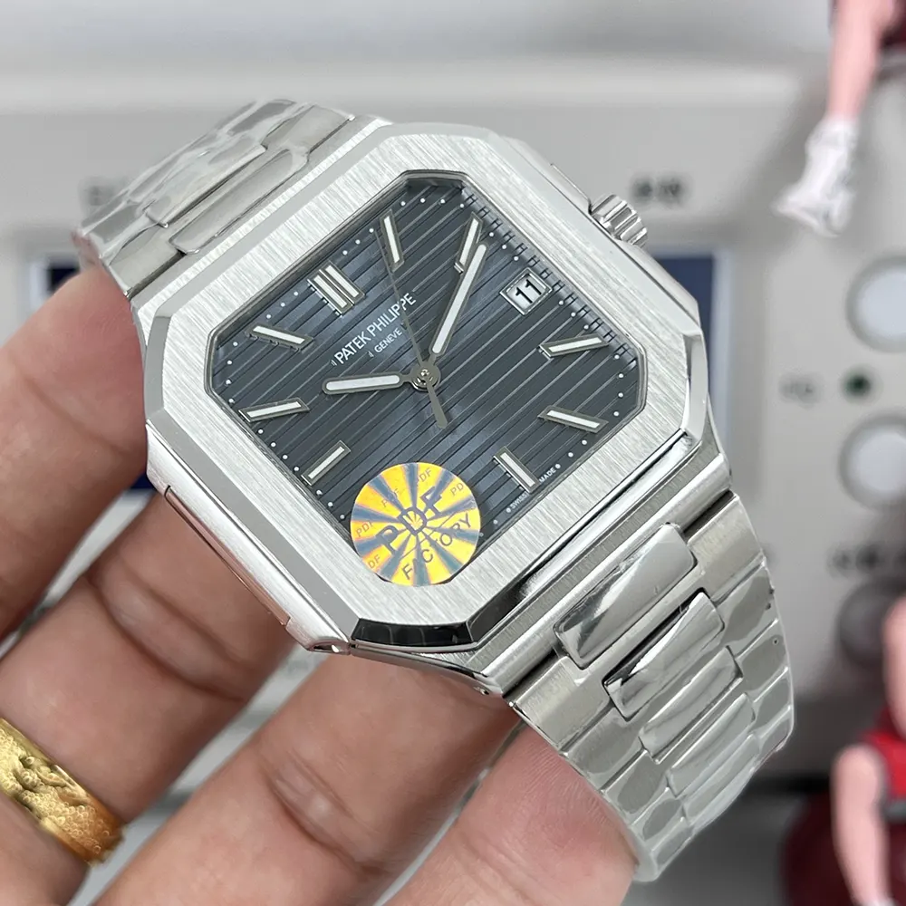 Patek Philippe Men Cubitus 45mm in Sunburst Blue-gray 71281G-001 (2)