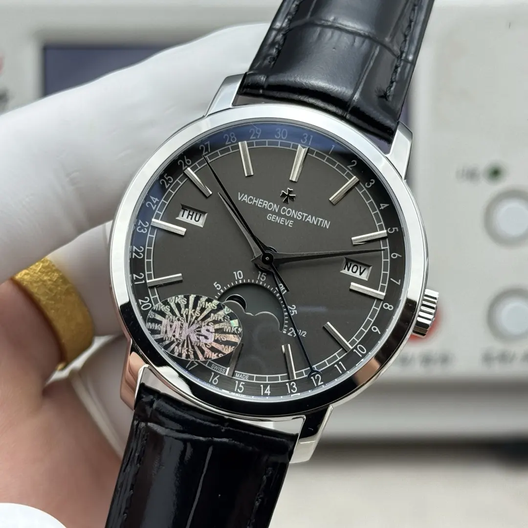 Vacheron Constantin Men Traditionnelle Complete Calendar 41 mm in White Gold and Black (4)