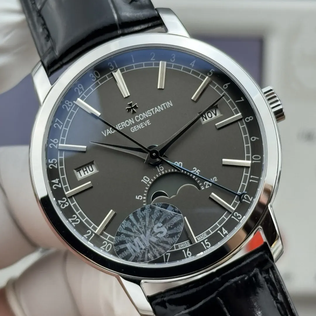 Vacheron Constantin Men Traditionnelle Complete Calendar 41 mm in White Gold and Black (5)