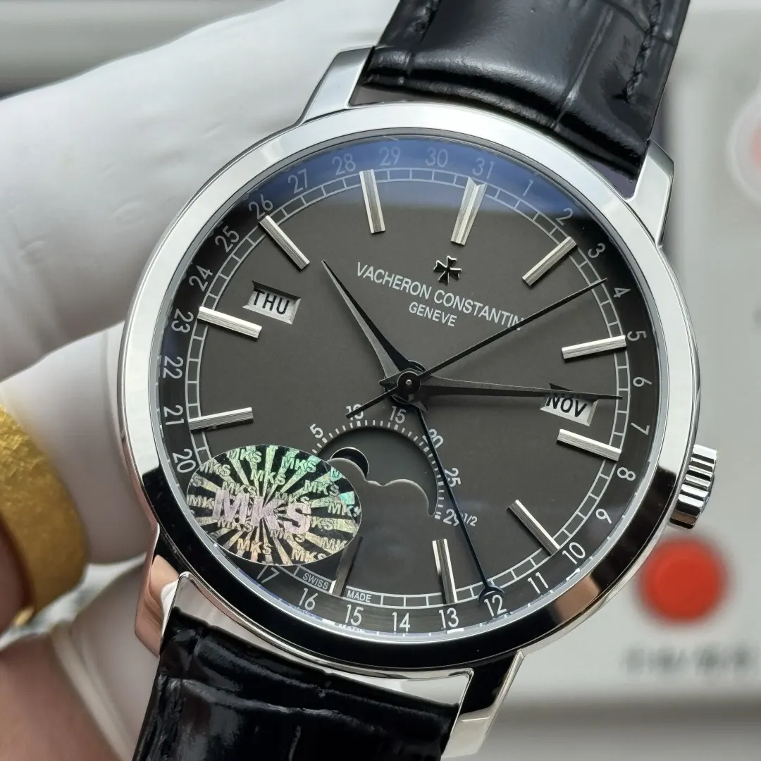 Vacheron Constantin Men Traditionnelle Complete Calendar 41 mm in White Gold and Black (6)