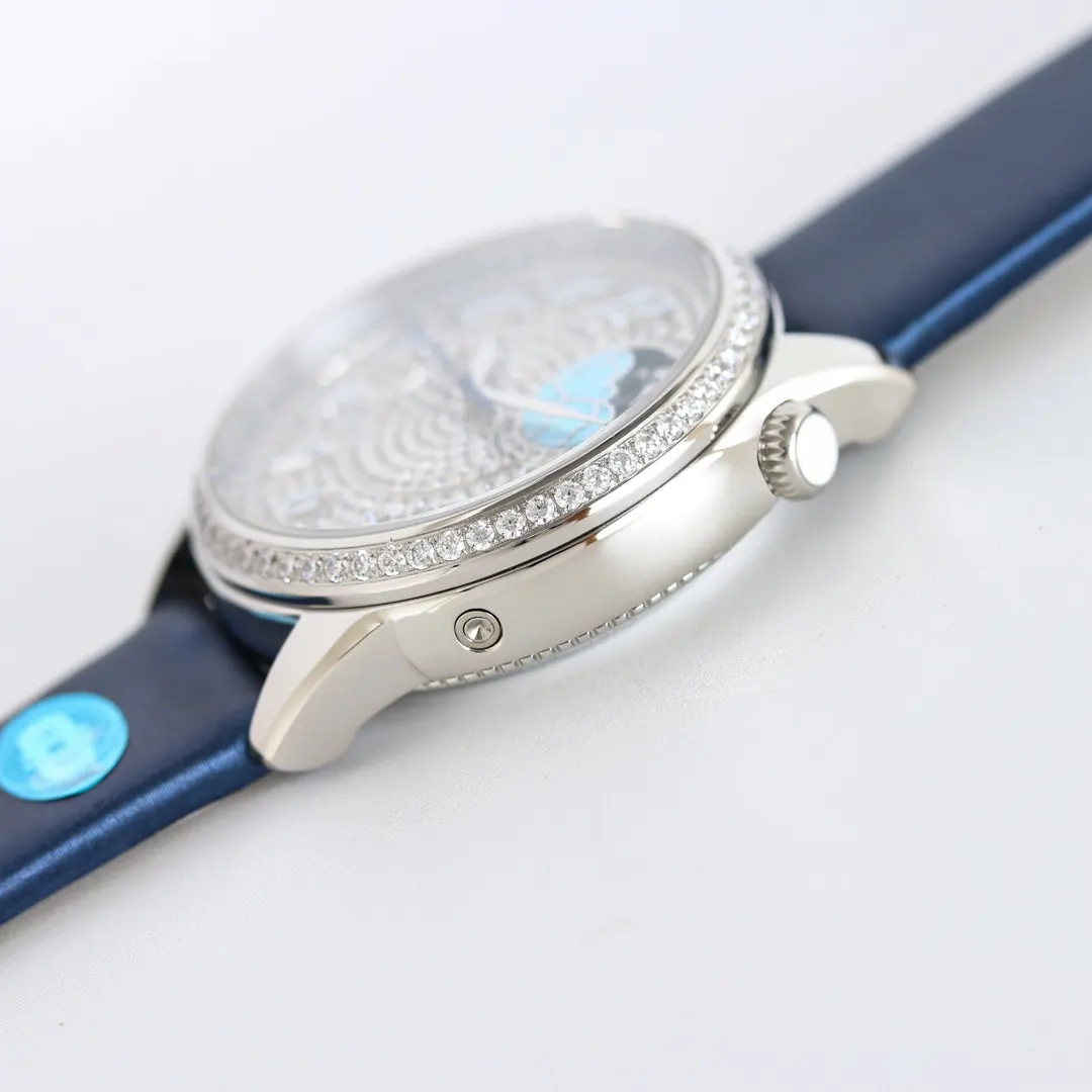 Vacheron Constantin Women Égérie Moon Phase 37 mm in White Gold (8)