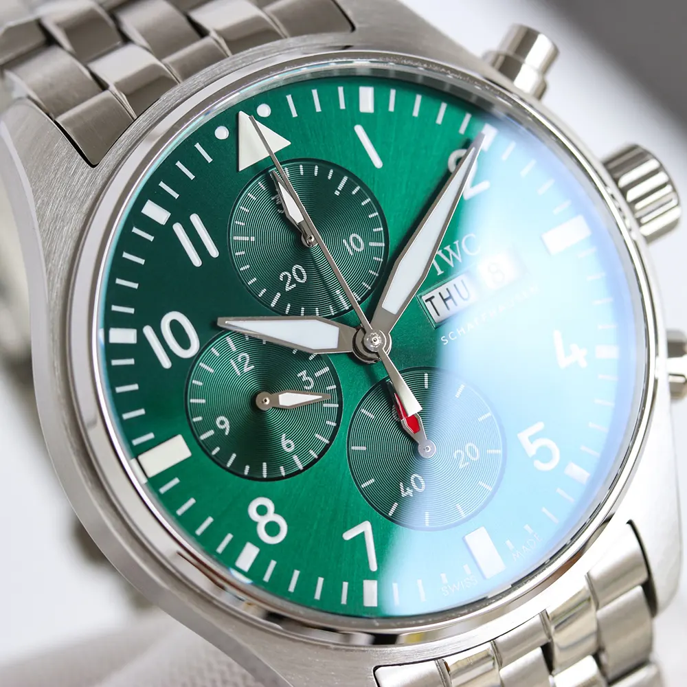 IWC Men Pilot’s Watch Chronograph 43mm IW378006 in Green (5)
