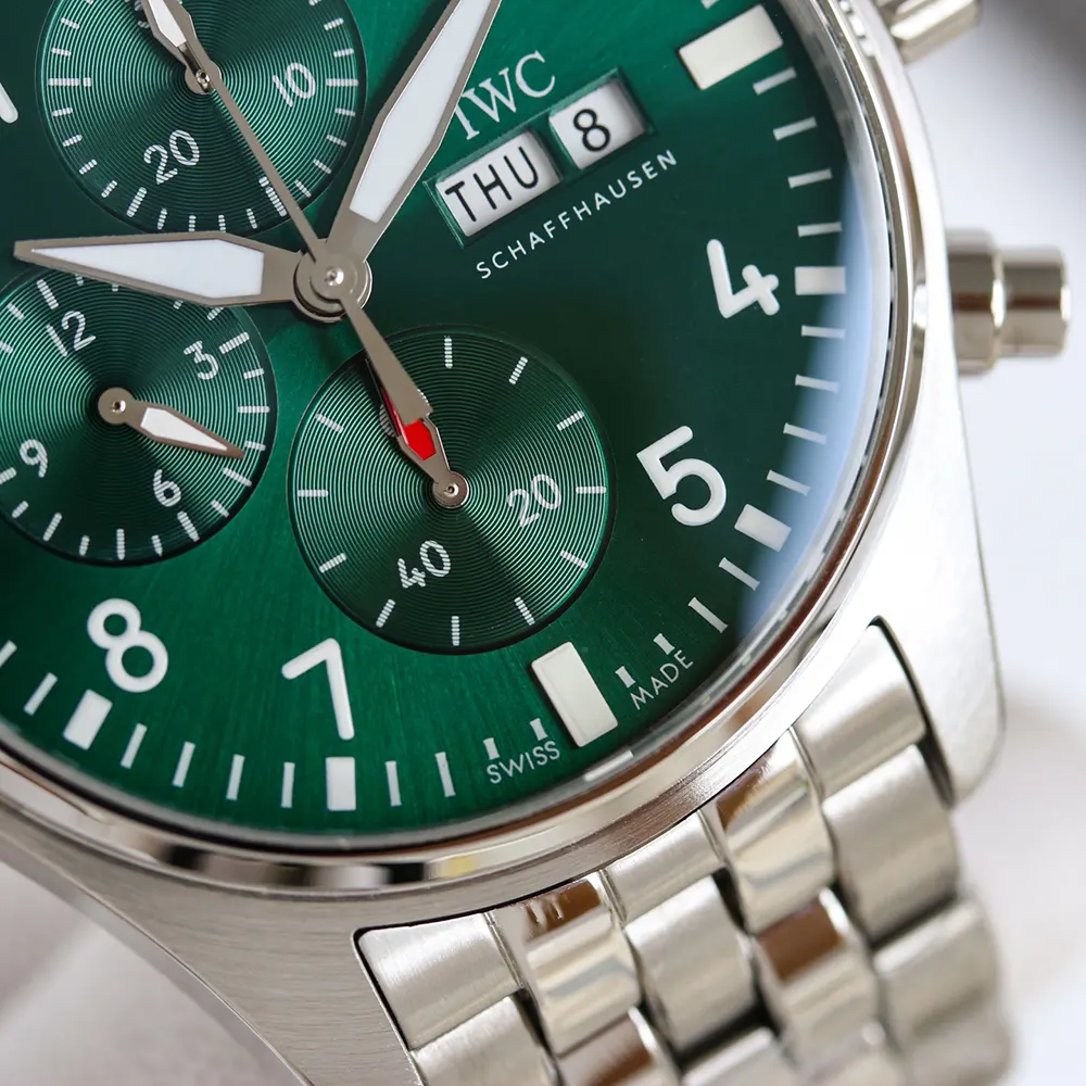 IWC Men Pilot’s Watch Chronograph 43mm IW378006 in Green (6)
